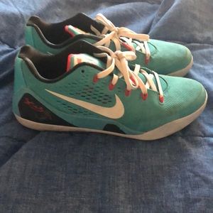 Kobe 9 EM “Dusty Cactus”